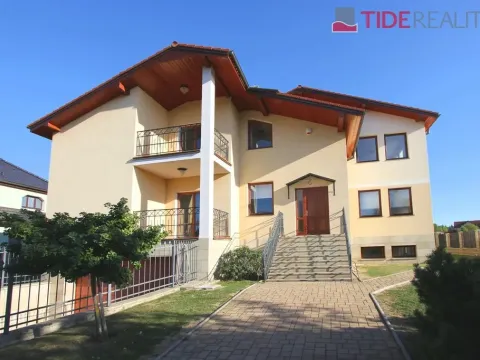 Pronájem vily, Jesenice, Vilová, 420 m2