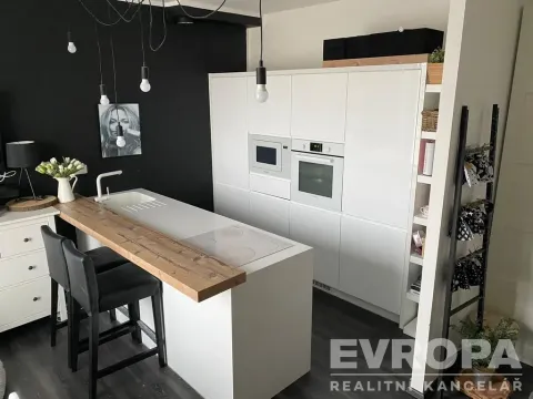 Pronájem bytu 2+kk, Žďár nad Sázavou - Žďár nad Sázavou 3, Sázavská, 48 m2
