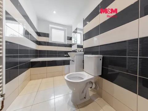 Prodej bytu 2+1, Horní Slavkov, Poštovní, 54 m2