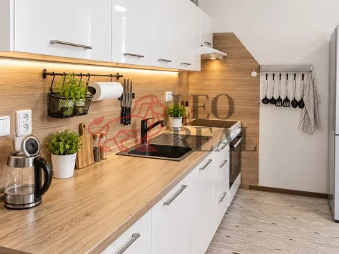 Prodej bytu 2+kk, Oslavany, náměstí 13. prosince, 63 m2