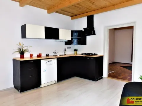 Pronájem rodinného domu, Znojmo, 146 m2