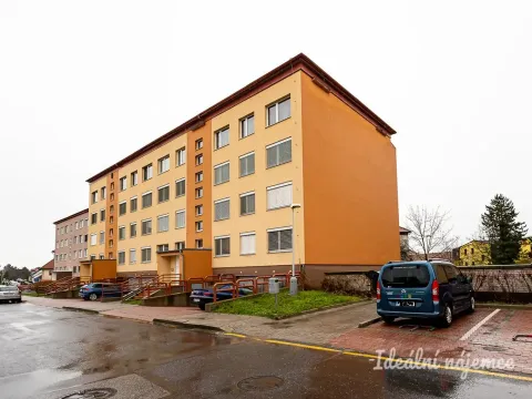 Pronájem bytu 4+1, Praha - Vinoř, Uherská, 86 m2