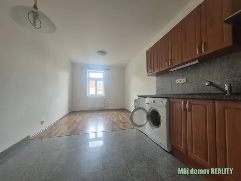 Pronájem bytu 1+kk, Praha - Vysočany, Freyova, 23 m2