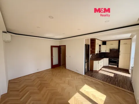 Pronájem bytu 2+kk, Praha - Záběhlice, Roztylské náměstí, 53 m2