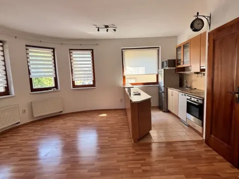 Pronájem bytu 2+kk, Pardubice, Ke Kamenci, 62 m2