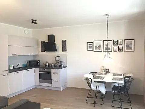Pronájem bytu 1+kk, Praha - Jinonice, Pod stolovou horou, 42 m2
