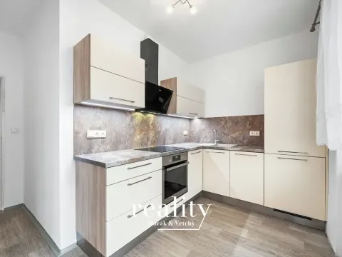Pronájem bytu 1+1, Znojmo, Čermákova, 37 m2