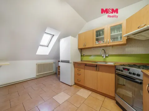 Prodej bytu 2+kk, Karlovy Vary - Stará Role, Jabloňová, 50 m2