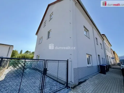 Pronájem bytu 1+kk, Chabařovice, V Aleji, 50 m2