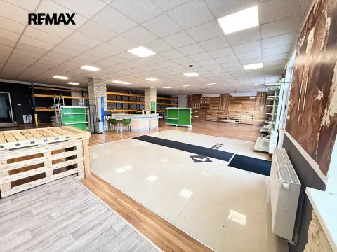 Pronájem obchodního prostoru, Karlovy Vary, Počernická, 312 m2