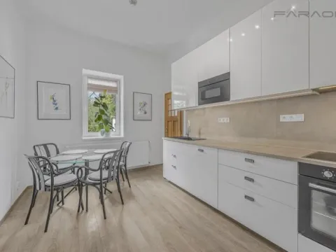 Pronájem kanceláře, Praha - Klánovice, Slavětínská, 116 m2