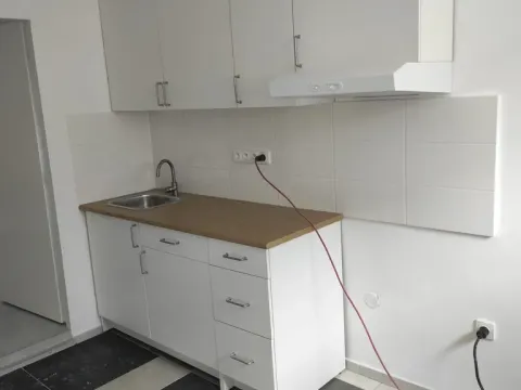 Pronájem bytu 2+kk, Cheb, Evropská, 36 m2