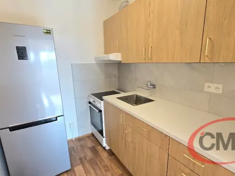 Pronájem bytu 2+kk, Praha, Famfulíkova, 43 m2