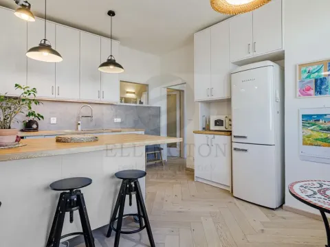 Prodej bytu 3+1, Praha - Hradčany, Tychonova, 99 m2
