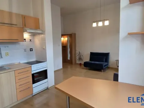 Pronájem bytu 2+kk, Jeseník, Husova, 38 m2