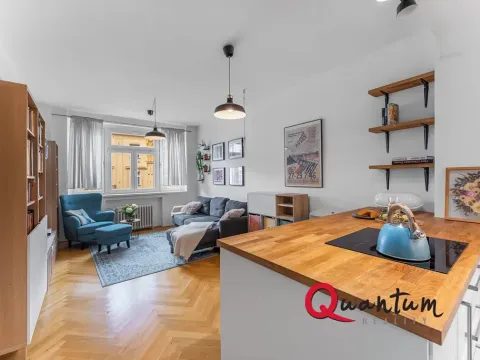 Prodej bytu 2+kk, Praha - Holešovice, Komunardů, 60 m2
