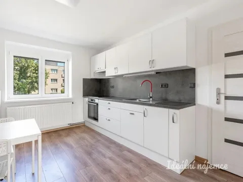 Pronájem bytu 2+1, Kladno, Havlíčkova, 54 m2