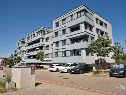 Pronájem bytu 2+kk, Praha - Černý Most, Mrázkova, 46 m2
