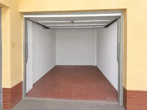 Prodej garáže, Praha, Wenzigova, 17 m2