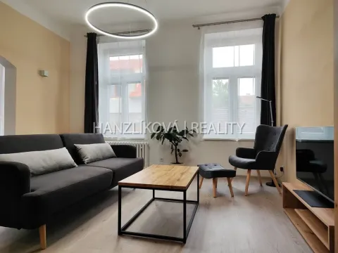 Pronájem bytu 2+1, České Budějovice - České Budějovice 7, Komenského, 75 m2