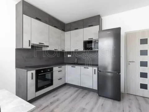Pronájem bytu 2+kk, Milovice - Mladá, Višňová, 39 m2