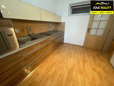 Pronájem bytu 2+1, Opava, Krnovská, 81 m2