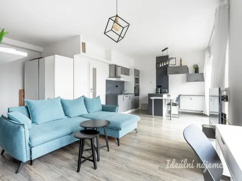 Pronájem bytu 1+kk, Praha - Libeň, Chlumčanského, 40 m2