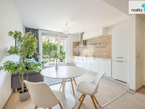 Prodej bytu 2+kk, Praha - Smíchov, Švédská, 56 m2