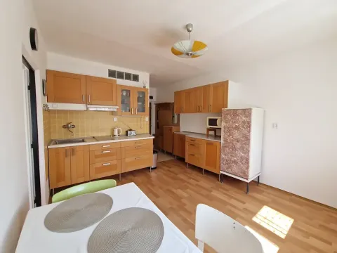 Pronájem bytu 2+kk, Praha - Kamýk, Zvolská, 36 m2