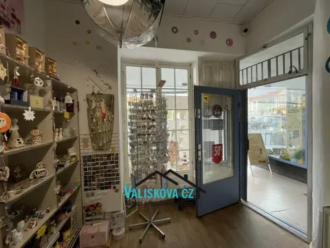 Pronájem obchodního prostoru, Kroměříž, Velké náměstí, 32 m2