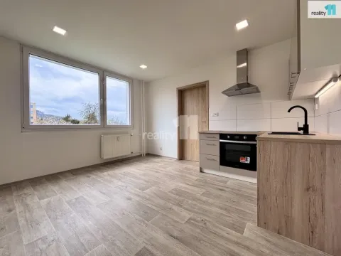 Prodej bytu 2+kk, Cvikov - Cvikov II, Sídliště, 36 m2