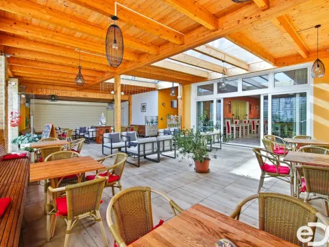 Pronájem restaurace, Mladá Boleslav, Českobratrské náměstí, 250 m2