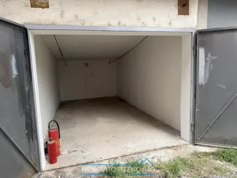 Prodej garáže, Znojmo, Vančurova, 18 m2