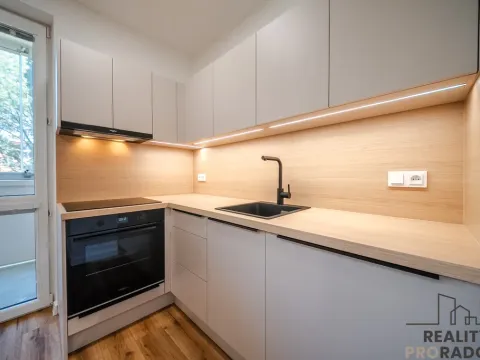 Prodej bytu 1+kk, Ostrava - Poruba, Sokolovská, 28 m2