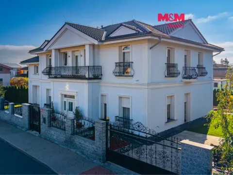 Prodej obchodního prostoru, Šestajovice, U Váhy, 356 m2