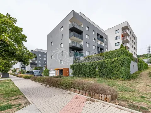Prodej bytu 1+kk, Praha - Vysočany, Strnadových, 32 m2