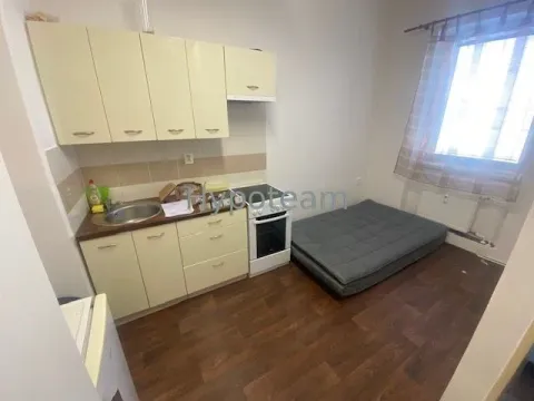 Pronájem bytu 1+kk, Ústí nad Labem - Klíše, Bozděchova, 18 m2