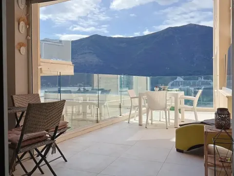 Prodej bytu 3+kk, Dobrota, Černá Hora, 86 m2
