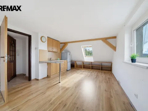 Prodej bytu 1+kk, Karlovy Vary, Plzeňská, 23 m2
