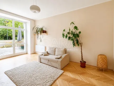 Pronájem kanceláře, Praha - Vinohrady, Nad Petruskou, 35 m2