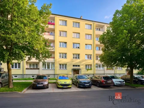 Prodej bytu 2+1, Ostrov, Masarykova, 55 m2