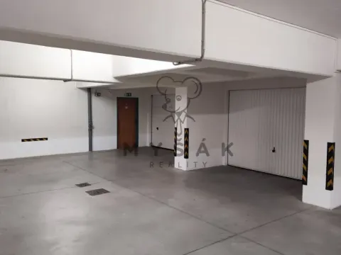 Pronájem garáže, České Budějovice - České Budějovice 3, U Trojice, 20 m2