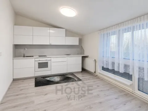 Prodej bytu 2+1, Hostouň, U Tvrze, 52 m2