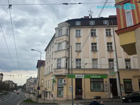 Pronájem restaurace, Mariánské Lázně, Hlavní třída, 144 m2