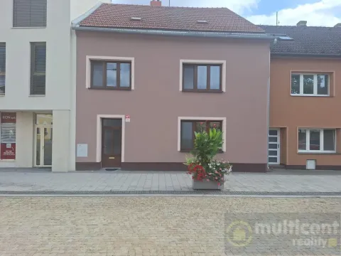 Prodej rodinného domu, Rousínov, Sušilovo náměstí, 175 m2
