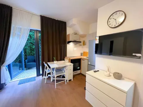 Pronájem bytu 1+kk, Hostivice, Čsl. armády, 18 m2