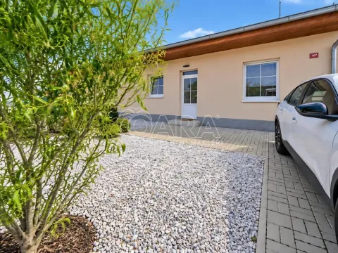 Pronájem rodinného domu, Postřižín, Na Stráni, 80 m2