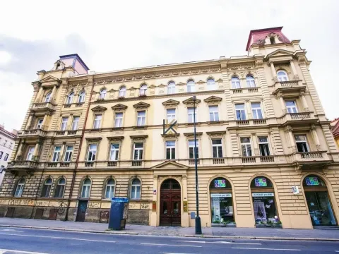 Pronájem kanceláře, Praha, Klimentská, 104 m2