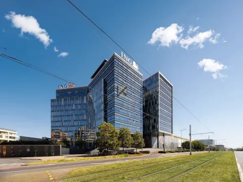 Pronájem kanceláře, Praha - Libeň, Českomoravská, 1116 m2