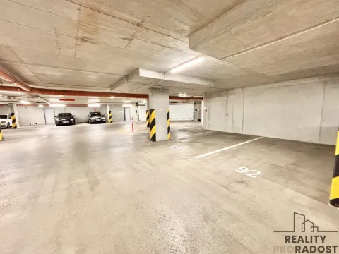 Pronájem garážového stání, Olomouc, Aloise Rašína, 13 m2
